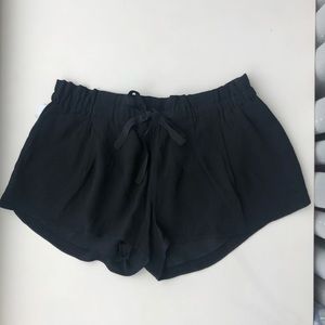 Aritzia Wilfred black montrouge shorts
